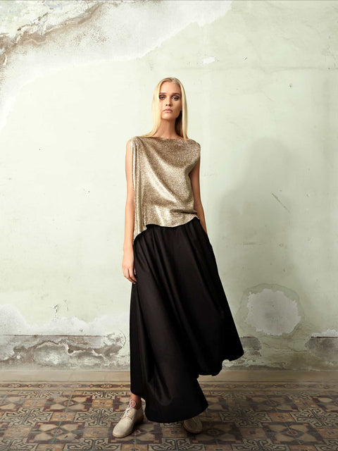 Lara Khoury: Secrets of Survival DIY Sewing Kit, Sleeveless Top and Voluminous Skirt