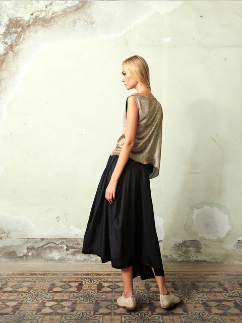 Lara Khoury: Secrets of Survival DIY Sewing Kit, Sleeveless Top and Voluminous Skirt